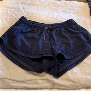 Lululemon Hotty Hot Shorts 2.5”- front tie